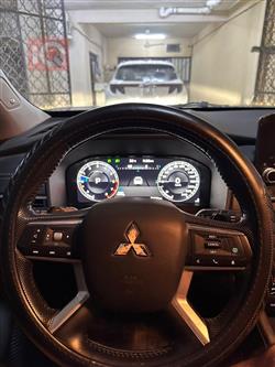 میتسوبیشی ئاوتلاندەر